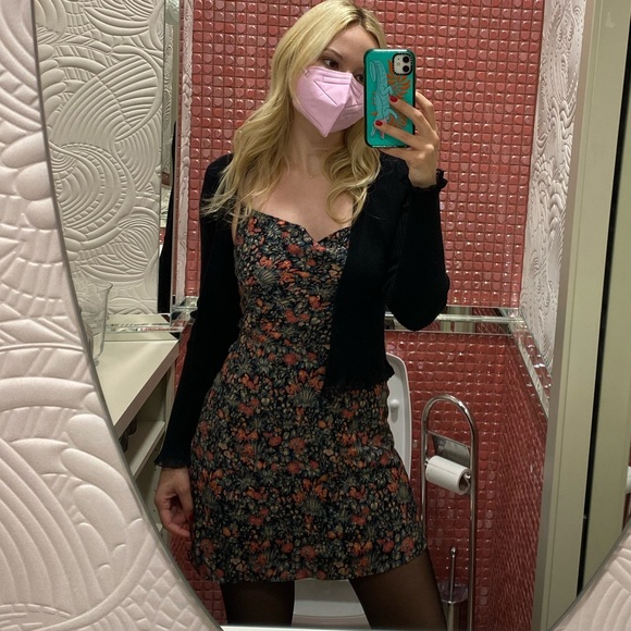 Aritzia Floral Spencer Dress - Picture 5 of 5